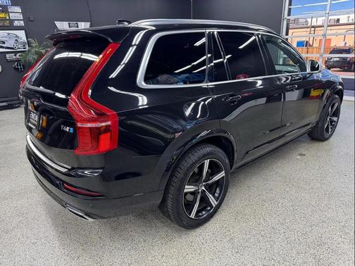 2019 Volvo XC90 T6 R-Design