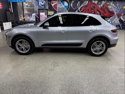 2016 Porsche Macan S