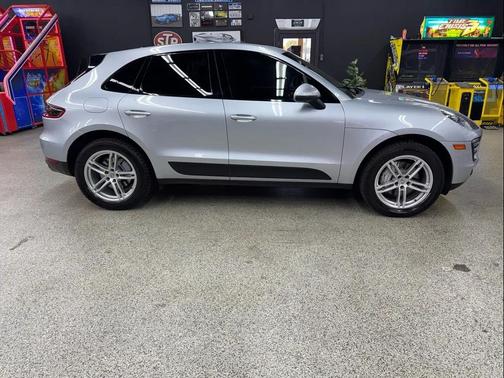 2016 Porsche Macan S