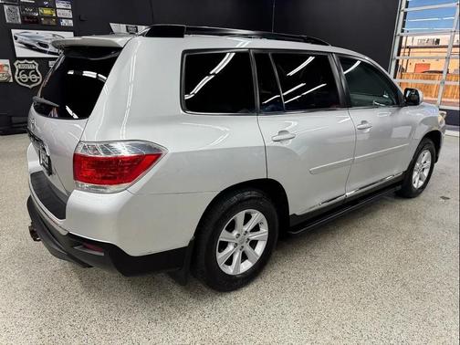 2012 Toyota Highlander SE