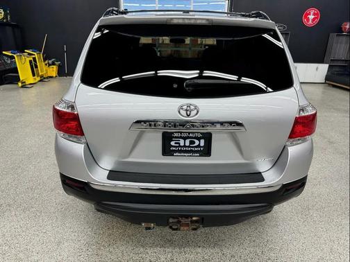 2012 Toyota Highlander SE
