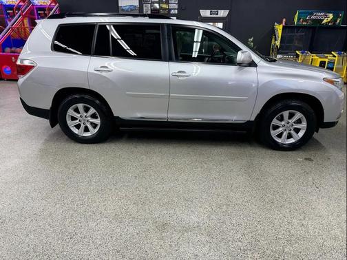 2012 Toyota Highlander SE