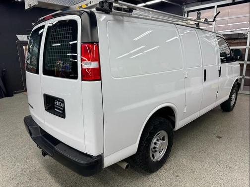 2022 Chevrolet Express 2500 RWD 2500 Regular Wheelbase WT