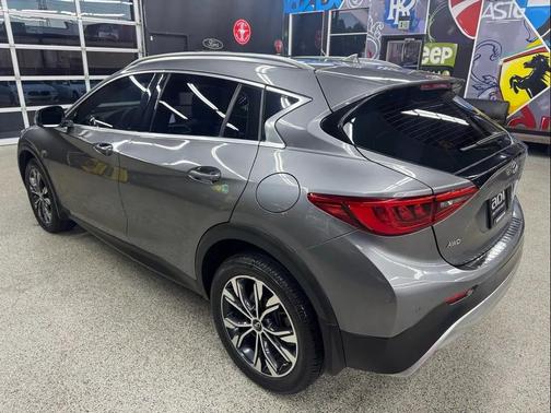 2018 INFINITI QX30 Premium