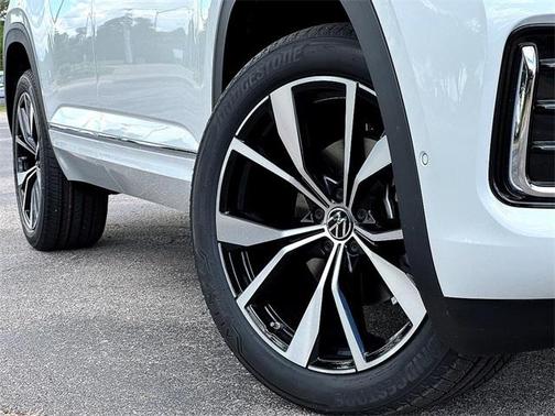 2025 Volkswagen Atlas 2.0T SEL Premium R-Line 4MOTION