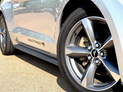 2016 Ford Mustang V6