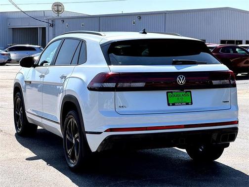 2026 Volkswagen Atlas Cross Sport 2.0T SEL