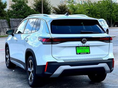 2025 Volkswagen Tiguan 2.0T SE