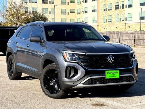 2025 Volkswagen Atlas Cross Sport 2.0T SE w/Technology