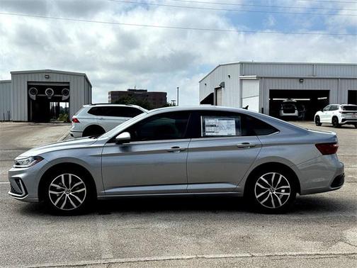 2026 Volkswagen Jetta 1.4T SE