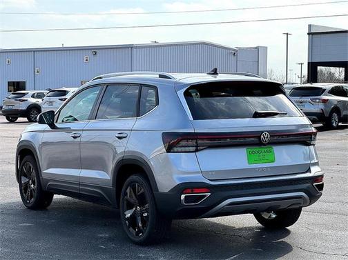 2025 Volkswagen Taos 1.5T SE