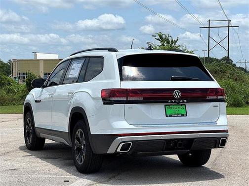 2025 Volkswagen Atlas 2.0T Peak Edition