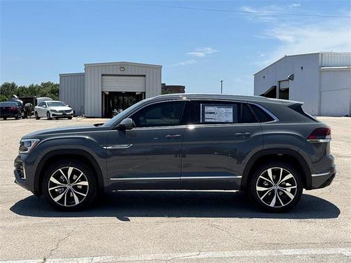 2025 Volkswagen Atlas Cross Sport 2.0T SEL Premium