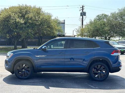 2025 Volkswagen Atlas Cross Sport 2.0T SE w/Technology