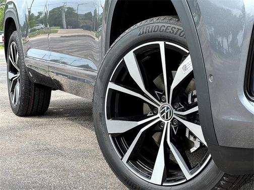 2025 Volkswagen Atlas 2.0T SEL Premium R-Line 4MOTION