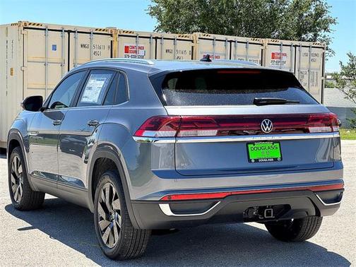 2025 Volkswagen Atlas Cross Sport 2.0T SE w/Technology