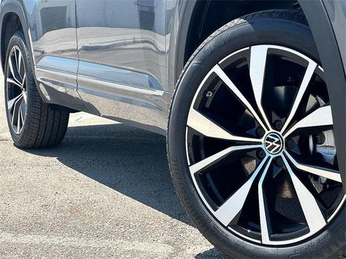 2025 Volkswagen Atlas 2.0T SEL Premium R-Line 4MOTION