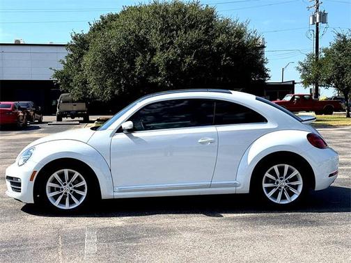 2018 Volkswagen Beetle 2.0T SE