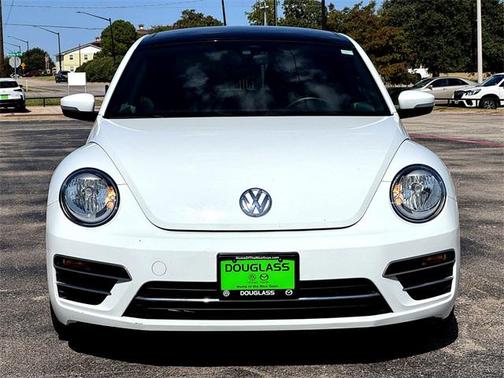 2018 Volkswagen Beetle 2.0T SE