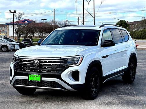 2026 Volkswagen Atlas Peak Edition