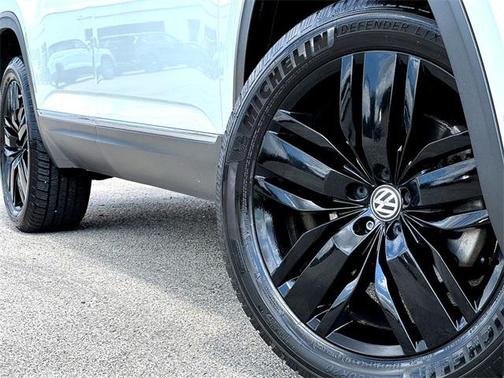 2019 Volkswagen Atlas 3.6L SEL Premium