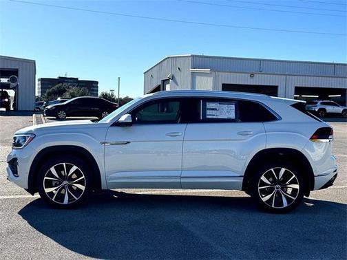 2026 Volkswagen Atlas Cross Sport 2.0T SEL Premium