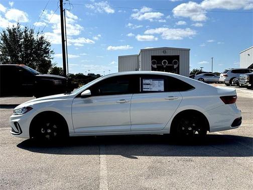 2026 Volkswagen Jetta 1.4T SE