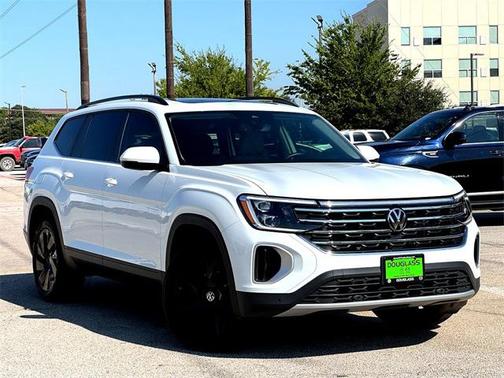2025 Volkswagen Atlas 2.0T SE w/Technology