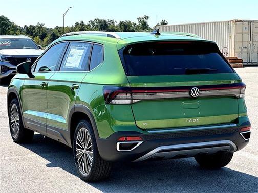 2025 Volkswagen Taos 1.5T SE