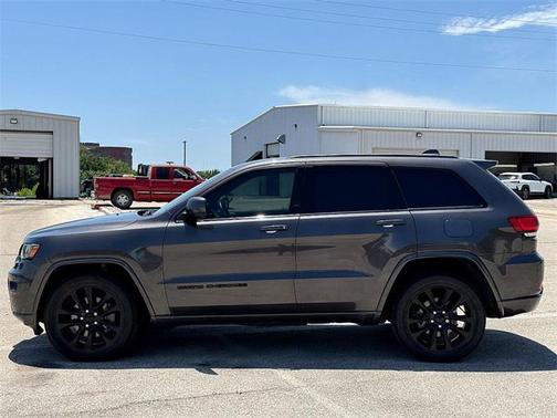 2021 Jeep Grand Cherokee Laredo