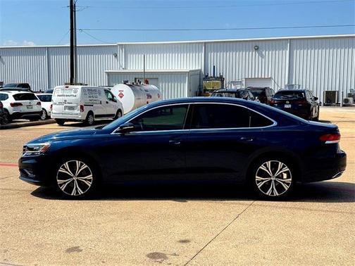 2022 Volkswagen Passat 2.0T SE