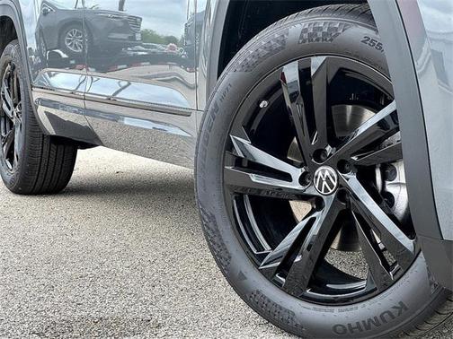 2025 Volkswagen Atlas Cross Sport 2.0T SEL