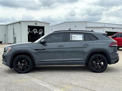 2025 Volkswagen Atlas Cross Sport 2.0T SEL