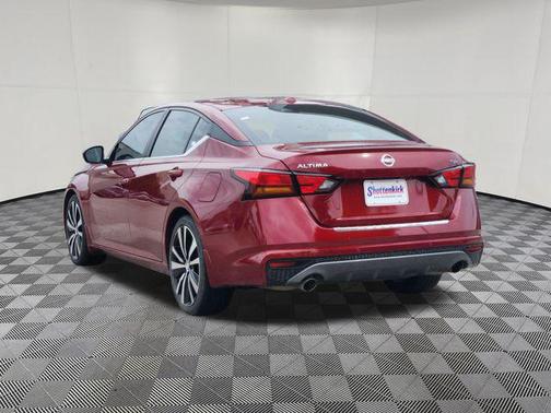 Scarlet Ember Tintcoat 2022 Nissan Altima SR FWD