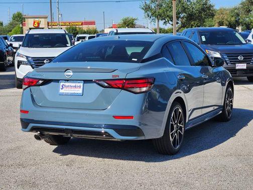 2025 Nissan Sentra SR