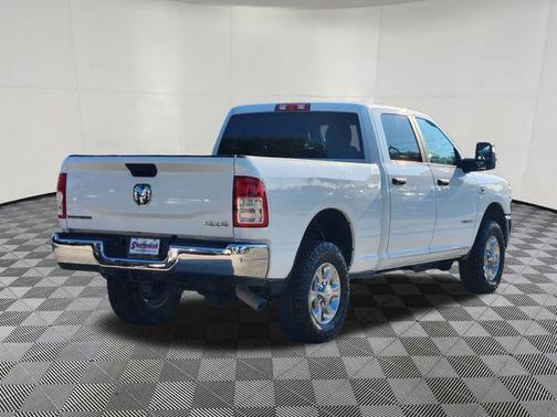 2023 RAM 2500 Big Horn Crew Cab 4x4 6'4' Box