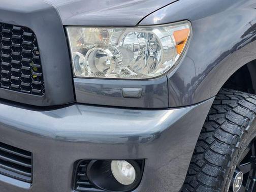 Magnetic Gray Metallic 2015 Toyota Sequoia SR5