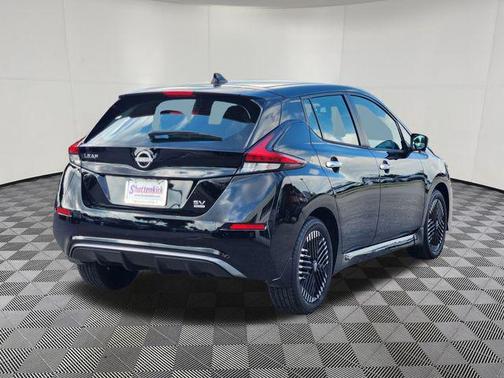 Super Black 2025 Nissan Leaf SV PLUS