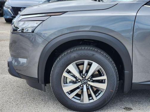 2025 Nissan Pathfinder SL FWD