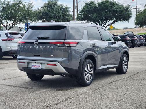 2025 Nissan Pathfinder SL FWD
