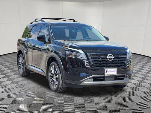 Super Black 2026 Nissan Pathfinder Platinum