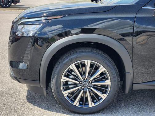 Super Black 2026 Nissan Pathfinder Platinum