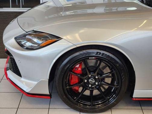 2025 Nissan Z NISMO 9-speed automatic Transmission