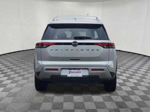 Brilliant Silver Metallic 2023 Nissan Pathfinder SL FWD