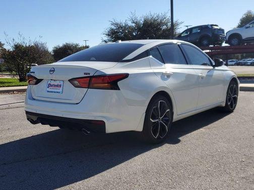 2025 Nissan Altima SR FWD