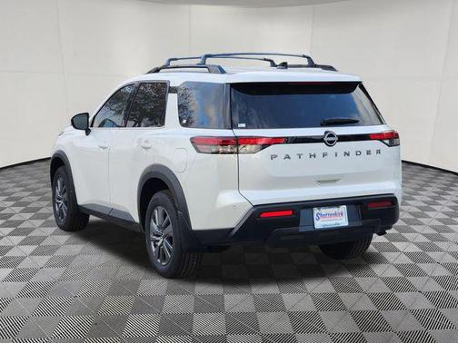 Everest White Pearl Tricoat 2026 Nissan Pathfinder SV