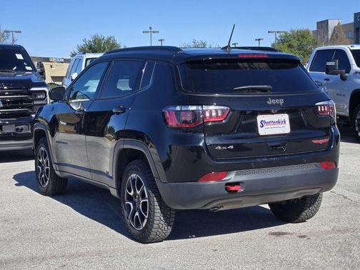 2024 Jeep Compass Trailhawk
