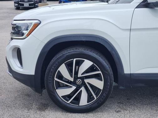 2024 Volkswagen Atlas 2.0T SE w/Technology 4MOTION