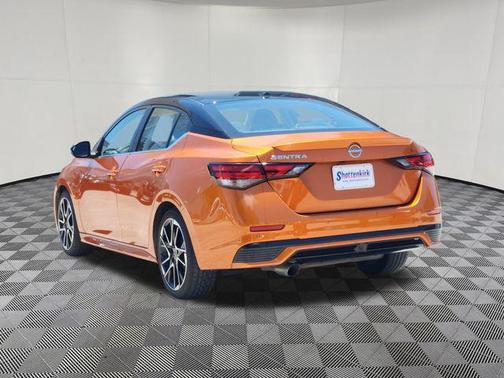 Orange Metallic/Super Blk 2025 Nissan Sentra SR
