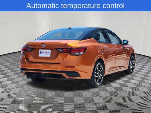Orange Metallic/Super Blk 2025 Nissan Sentra SR